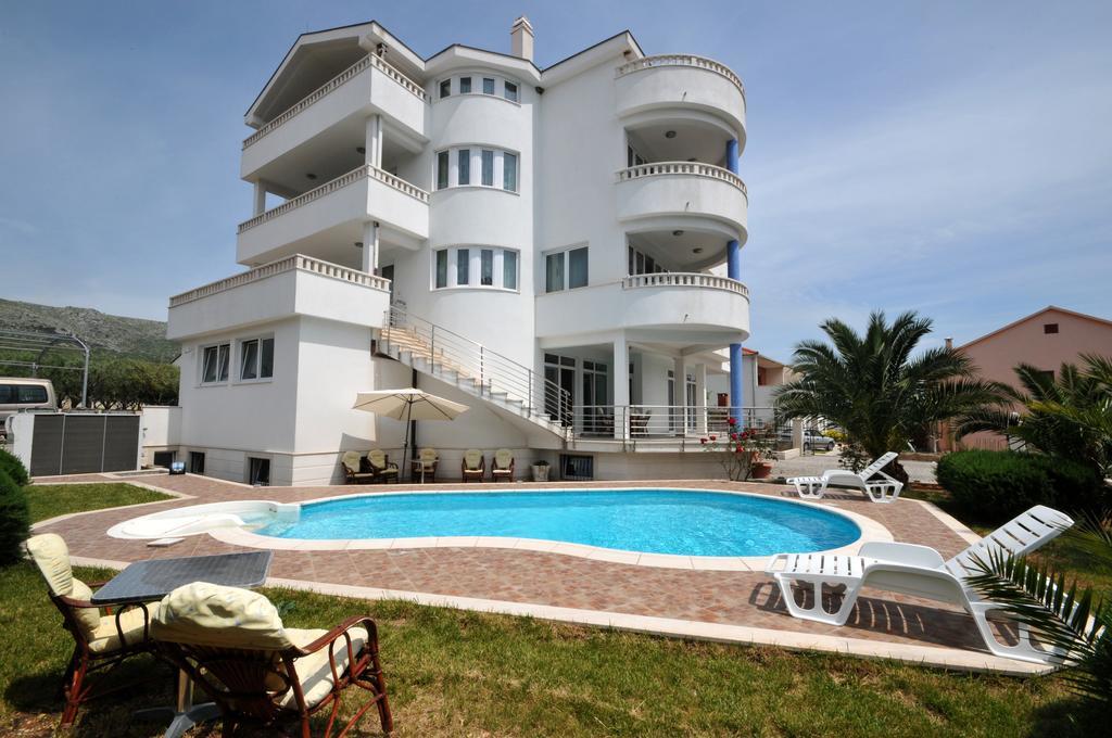 Apartments Villa Lida Trogir Exterior photo