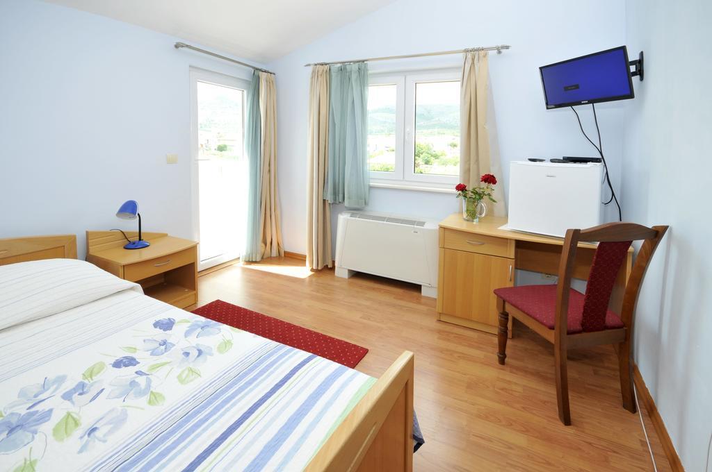 Apartments Villa Lida Trogir Exterior photo