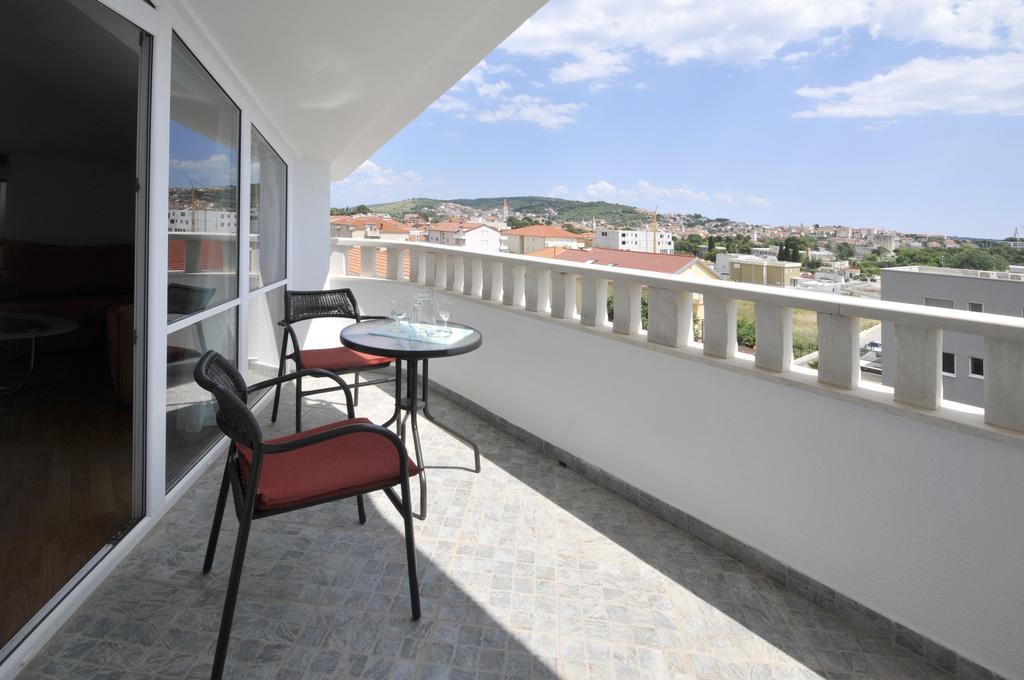 Apartments Villa Lida Trogir Exterior photo